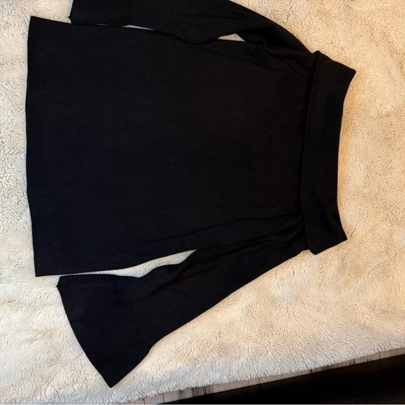 Max Edition Black  Sweater - Picture 4 of 5